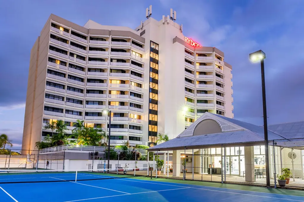 Rydges Esplanade Resort Cairns image 8