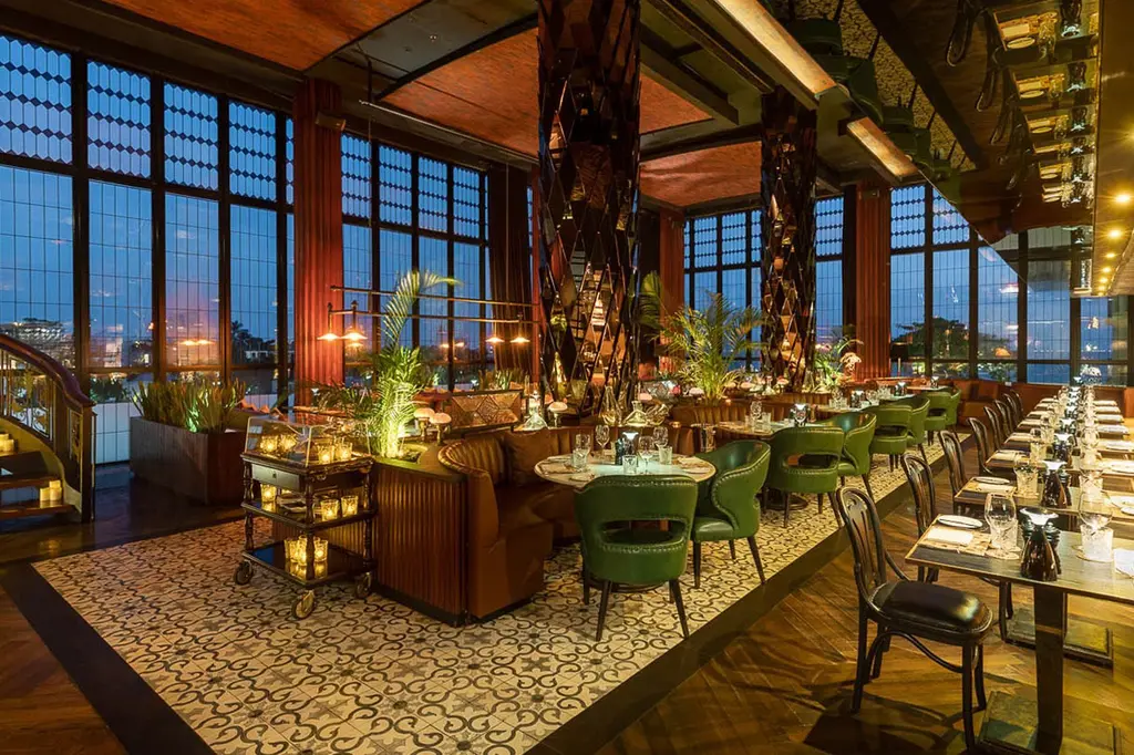 Double-Six Luxury Hotel image 7